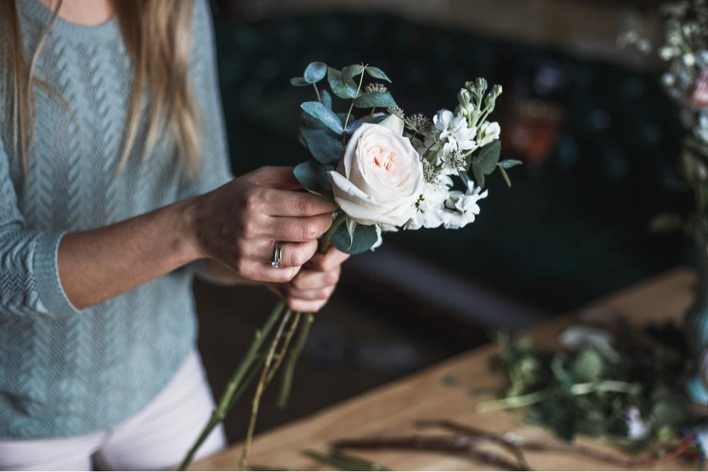 DIY Floral Arrangements You Can Make in 2 Hours